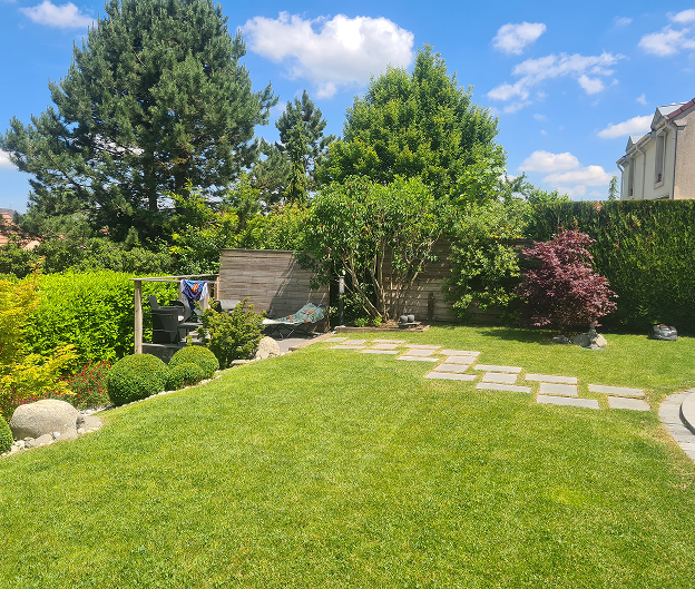 creation d'espaces verts à Brueil-en-Vexin près de Mantes-la-Jolie dans les Yvelines 78